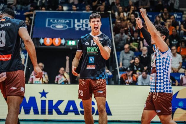 Volleyball Herren Saison 2025 2026 Liga Cup 2025 Berlin Recycling Volleys vs. WWK Volleys Herrsching 11.10.2025 Niklas Uhl ( 13 WWK Volleys Herrsching) jubelt