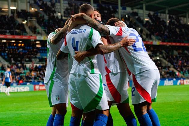 CALCIO - FIFA Mondiali - Qualifiers - Estonia vs Italy Pio Esposito of Italy celebrates after scoring a goal with teammates during Qualifiers - Estonia vs Italy, FIFA World Cup, WM, Weltmeisterschaft, Fussball match in Tallin, Estonia, October 11 2025 Tallin Estonia  Copyright: xIPAxSport ABACAx
