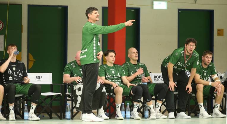 RECORD DATE NOT STATED Handball, Saison 2025 2026, 3. Liga, Staffel Nord-Ost. HG Hamburg-Barmbek - Eintracht Hildesheim. Aufnahmedatum: 11. Oktober 2025. Trainer Daniel Deutsch (Hildesheim). Wandsbek Hamburg