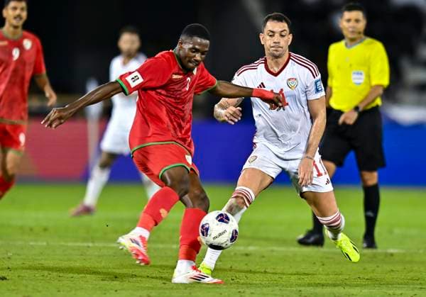 UNITED ARAB EMIRATES v OMAN-2026 FIFA World Cup, WM, Weltmeisterschaft, Fussball ASIAN QUALIFIER PLAYOFFS Nicolas Gimenez (R) of United Arab Emirates and Thani Gharib Al Rushaidi of Oman in action during the FIFA World Cup 2026 AFC Asian qualifiers playoffs group A match between United Arab Emirates and Oman at Jassim Bin Hamad Stadium in Doha, Qatar, on October 11, 2025. DOHA Qatar Copyright: xNOUSHADx