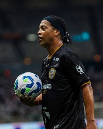 Desafio de Gigantes no Mineirão BELO HORIZONTE, MG - 11.10.2025: DESAFIO DE GIGANTES NO MINEIRaO - Match between Alex& 39;s Team and Ronaldinho Gaucho& 39;s Team. Challenge of the Giants, held at Mineirao Stadium in Belo Horizonte, Minas Gerais. In the photo, Ronaldinho Gaucho. (Photo: Dan Costa Fotoarena) x2821785x  DanxCosta
