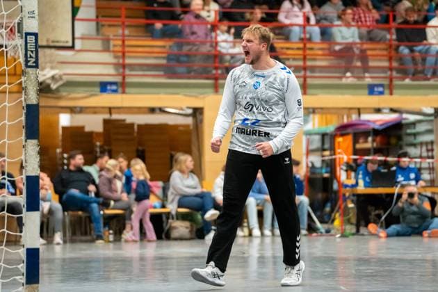 Handball I Herren I Saison 2025-2026 I 3. Liga I 7. Spieltag I TV Bittenfeld 2 - HSG Konstanz I 11.10.2025 Nick Lehmann (22, TV Bittenfeld 2) jubelt Waiblingen Gemeindehalle Bittenfeld Baden-Württemberg Deutschland Copyright: xLobeca MaxxPetershansx
