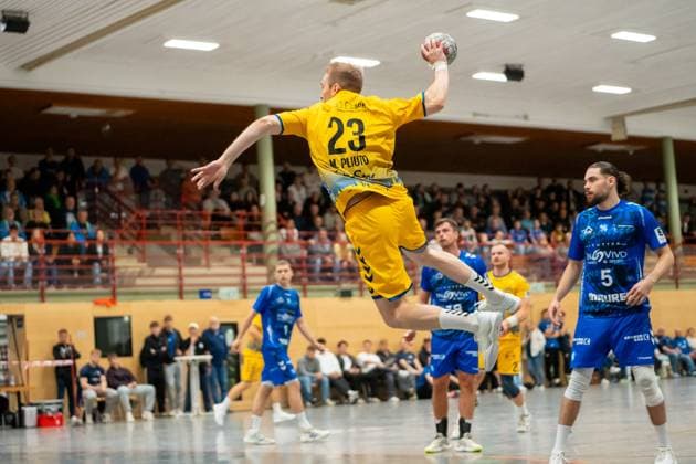 Handball I Herren I Saison 2025-2026 I 3. Liga I 7. Spieltag I TV Bittenfeld 2 - HSG Konstanz I 11.10.2025 Maxim Pliuto (23, HSG Konstanz) im Wurf Waiblingen Gemeindehalle Bittenfeld Baden-Württemberg Deutschland Copyright: xLobeca MaxxPetershansx