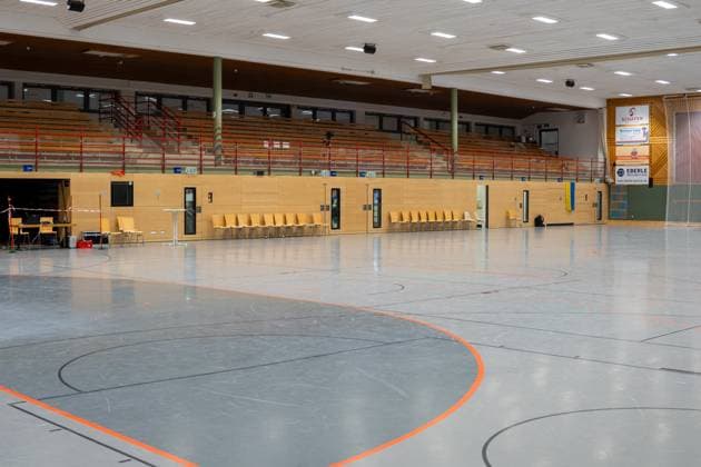Handball I Herren I Saison 2025-2026 I 3. Liga I 7. Spieltag I TV Bittenfeld 2 - HSG Konstanz I 11.10.2025 Die evakuierte Halle, alles mussten die Halle wegen des Alarms kurzzeitig verlassen Waiblingen Gemeindehalle Bittenfeld Baden-Württemberg Deutschland Copyright: xLobeca MaxxPetershansx