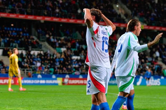 CALCIO - FIFA Mondiali - Qualifiers - Estonia vs Italy Pio Esposito of Italy celebrates after scoring a goal during Qualifiers - Estonia vs Italy, FIFA World Cup, WM, Weltmeisterschaft, Fussball match in Tallin, Estonia, October 11 2025 Tallin Estonia  Copyright: xIPAxSport ABACAx