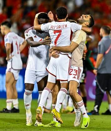 UNITED ARAB EMIRATES v OMAN-2026 FIFA World Cup, WM, Weltmeisterschaft, Fussball ASIAN QUALIFIER PLAYOFFS Players of United Arab Emirates celebrates the win at the end of the FIFA World Cup 2026 AFC Asian qualifiers playoffs group A match between United Arab Emirates and Oman at Jassim Bin Hamad Stadium in Doha, Qatar, on October 11, 2025. DOHA Qatar Copyright: xNOUSHADx