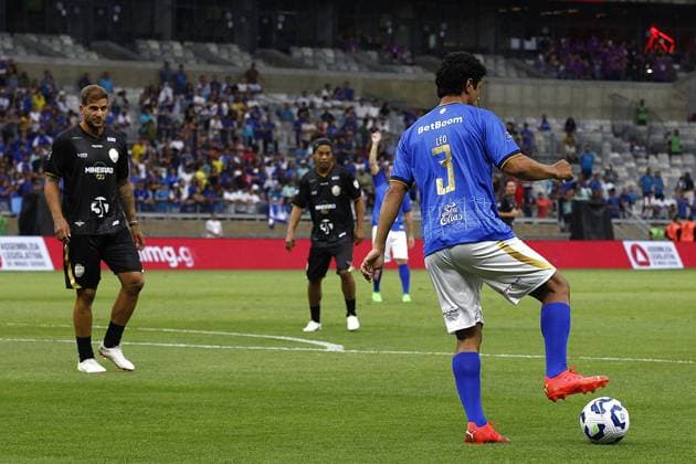 RECORD DATE NOT STATED Challenge of giants - mineirao 60 years Belo Horizonte (MG), 10 11 2025 - Football Ronaldinho s team x Alex s team - Leo, defender, during the commemorative match between Ronaldinho s team and Alex s team, a friendly match in celebration of Mineirao s 60th anniversary, held at Minas Arena (Mineirao), this Saturday (11) at 4:00 pm (Brasilia time). Minas Gerais Brasil Copyright: xEvandroxOliveirax