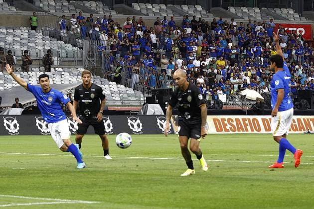 RECORD DATE NOT STATED Challenge of giants - mineirao 60 years Belo horizonte (mg), 10 11 2025 - football ronaldinho s team x alex s team - tardelli finishes unmarked during the commemorative match between ronaldinho s team and alex s team, a friendly match in celebration of the 60th anniversary of mineirao, held at minas arena (mineirao), this saturday (11) at 4:00 pm (brasilia time). Minas Gerais Brasil Copyright: xEvandroxOliveirax