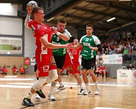 11.10.2025, xmohx, Handball 3.Liga Staffel Südwest, HG Saarlouis - TV Kirchzell v.l. Niklas Ihmer (Kirchzell), Philipp Kockler (Saarlouis) (DFL DFB REGULATIONS PROHIBIT ANY USE OF PHOTOGRAPHS as IMAGE SEQUENCES and or QUASI-VIDEO) Saarlouis