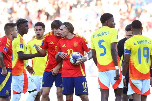 Futbol, Espana vs Colombia. Mundial sub 20, Chile 2025. El jugador de Espana Iker Bravo es fotografiado durante un partido de cuartos de final del mundial sub 20 contra Colombia disputado en el estadio Fiscal de Talca, Chile. 11 10 2025 Eduardo Fortes Photosport Football, Spain vs Colombia. U-20 World Cup Championship. Spain™s player Iker Bravo is pictured during a round of 8 match of the U-20 World Cup against Colombia at the Fiscal stadium in Talca, Chile. 11 10 2025 Eduardo Fortes Photosport Espana vs Colombia, mundial sub 20 Chile 2025 