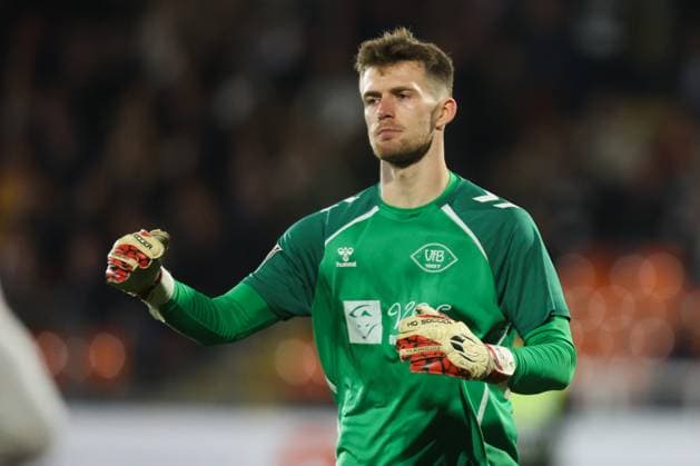 11.10.2025, Fussball, Herren, Regionalliga Nord, 14. Spieltag, VfB Oldenburg - BSV Kickers Emden Torwart Jhonny Peitzmeier (1 VfB Oldenburg)