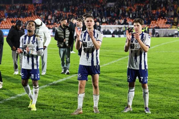 11.10.2025, Fussball, Herren, Regionalliga Nord, 14. Spieltag, VfB Oldenburg - BSV Kickers Emden Jubel nach dem Spiel VfB Oldenburg