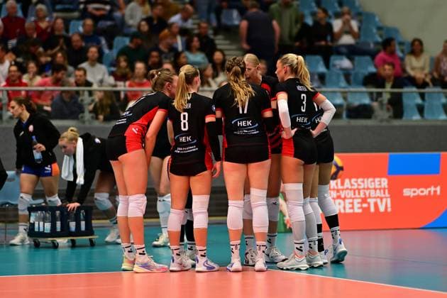 Volleyball I Frauen I Saison 2025-2026 I Bundesliga I 1. Spieltag I ETV Hamburger Volksbank Volleys - Allianz MTV Stuttgart I 11.10.2025 ETV Hamburger Volksbank Volleys Frauen Hamburg CU-Arena Hamburg Deutschland Copyright: xLobeca FelixxSchlikisx