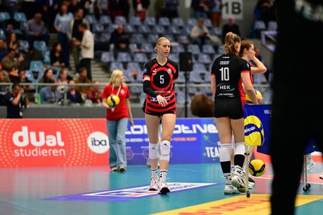 Volleyball I Frauen I Saison 2025-2026 I Bundesliga I 1. Spieltag I ETV Hamburger Volksbank Volleys - Allianz MTV Stuttgart I 11.10.2025 Anna Hartig (5, ETV Hamburger Volksbank Volleys) Hamburg CU-Arena Hamburg Deutschland Copyright: xLobeca FelixxSchlikisx
