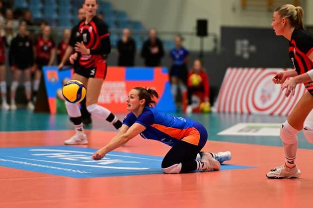 Volleyball I Frauen I Saison 2025-2026 I Bundesliga I 1. Spieltag I ETV Hamburger Volksbank Volleys - Allianz MTV Stuttgart I 11.10.2025 Jana-Marie Meiser (1, ETV Hamburger Volksbank Volleys) Hamburg CU-Arena Hamburg Deutschland Copyright: xLobeca FelixxSchlikisx