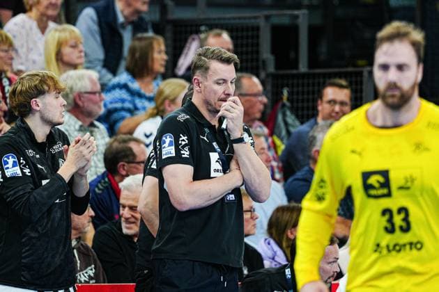 Filip Jicha (THW Kiel, Trainer) GER, SG Flensburg-Handewitt vs. THW Kiel, Handball, Bundesliga, Spieltag 8, Saison 2026 2026, 11.10.2025 GER, SG Flensburg-Handewitt vs. THW Kiel, Handball, Bundesliga, Spieltag 8, Saison 2026 2026, 11.10.2025 Flensburg Copyright: xEibner-Pressefoto MarcelxvonxFehrnx EP_MFN