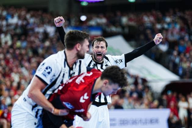 Jubel Domagoj Duvnjak (THW Kiel, 04) GER, SG Flensburg-Handewitt vs. THW Kiel, Handball, Bundesliga, Spieltag 8, Saison 2026 2026, 11.10.2025 GER, SG Flensburg-Handewitt vs. THW Kiel, Handball, Bundesliga, Spieltag 8, Saison 2026 2026, 11.10.2025 Flensburg Copyright: xEibner-Pressefoto MarcelxvonxFehrnx EP_MFN