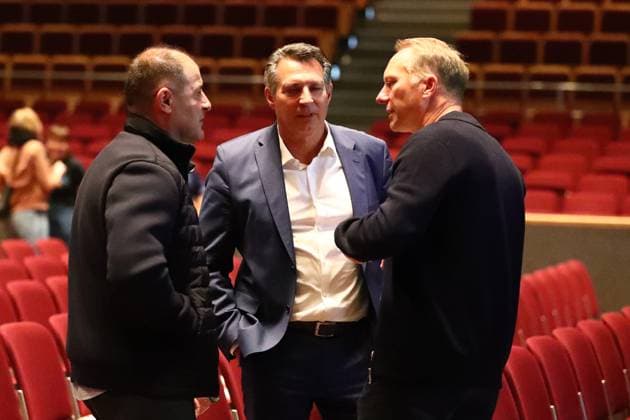 11.10.2025, xmohx, Fussball 3.Liga, 1.FC Saarbruecken - Mitgliederversammlung 2025 v.l. Co-Trainer Dimitrios Moutas Trainer Alois Schwartz (1.FC Saarbruecken) Sportdirektor Jürgen Luginger (1.FC Saarbruecken) (DFL DFB REGULATIONS PROHIBIT ANY USE OF PHOTOGRAPHS as IMAGE SEQUENCES and or QUASI-VIDEO) Saarbruecken