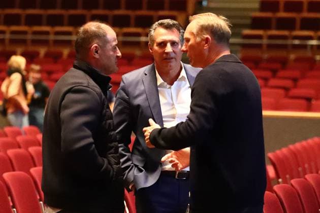 11.10.2025, xmohx, Fussball 3.Liga, 1.FC Saarbruecken - Mitgliederversammlung 2025 v.l. Co-Trainer Dimitrios Moutas Trainer Alois Schwartz (1.FC Saarbruecken) Sportdirektor Jürgen Luginger (1.FC Saarbruecken) (DFL DFB REGULATIONS PROHIBIT ANY USE OF PHOTOGRAPHS as IMAGE SEQUENCES and or QUASI-VIDEO) Saarbruecken