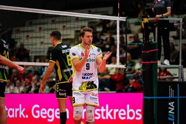 Volleyball I Herren I Saison 2025 2026 I Volleyball Bundesliga Ligacup I FT1844 Freiburg - HELIOS Grizzlys Giesen I 12.10.2025 John Hatch (9, HELIOS Grizzlys Giesen) Einzelbild Copyright: xLobeca Bjorn-OlexKehmx