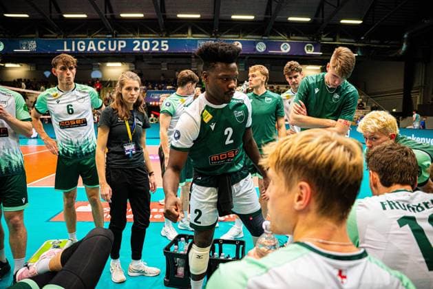 Volleyball I Herren I Saison 2025 2026 I Volleyball Bundesliga Ligacup I FT1844 Freiburg - HELIOS Grizzlys Giesen I 12.10.2025 FT 1844 Freiburg in der Auszeit Copyright: xLobeca Bjorn-OlexKehmx