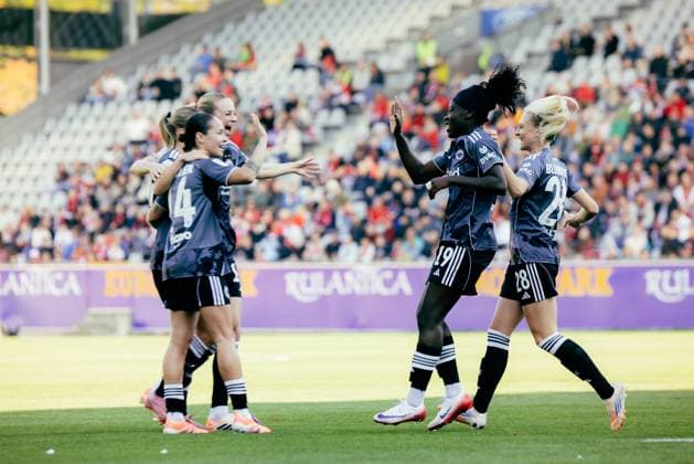 12.10.25, Frauen, Fussball, Google Pixel Frauen Bundesliga, Saison 2025 2026, SC Freiburg - Eintracht Frankfurt, 6. Spieltag Nicole Anyomi ( 19 - Eintracht Frankfurt) Jubel über Tor zum 0:1 Freiburg Dreisamstadion BW Deutschland
