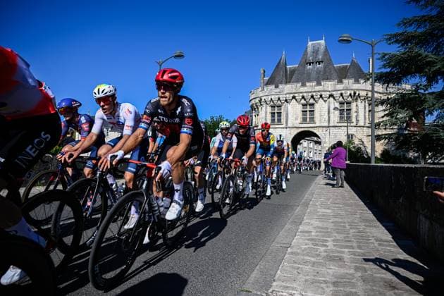 Paris Tours 2025 Cycling Race TOURS, FRANCE - OCTOBER 12 : Trentin Matteo (ITA) of Tudor Pro Cycling Team in action during the 119th edition of Paris Tours an UCI ProSeries 1.Pro one day cycling road race for Men Elite of 211.6 km with start in Chartres and finish in Tours on October 12, 2025 in Tours, France, 12 10 2025 ( Motordriver Guy De Vuyst - Tours France  Copyright: xPeterxDexVoechtx