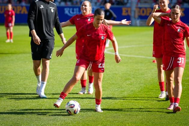 Fussball, Google Pixel Frauen-Bundesliga, 6 .Spieltag, 2025 2026, SC Freiburg vs. Eintracht Frankfurt, Dreisamstadion, Freiburg,: Leela Egli (SC Freiburg, Frauen 20) Freiburg Dreisamstadion Baden-Württemberg Deutschland Copyright: xFINLEYxMÖRCHx
