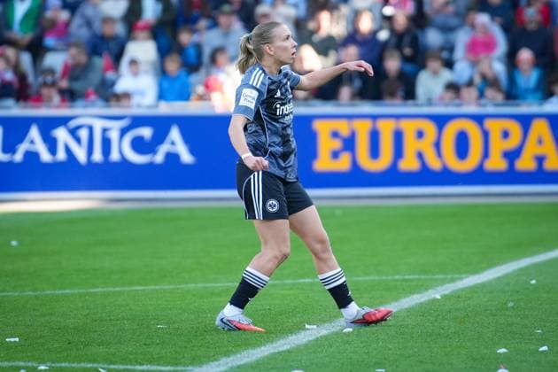 Fussball, Google Pixel Frauen-Bundesliga, 6 .Spieltag, 2025 2026, SC Freiburg vs. Eintracht Frankfurt, Dreisamstadion, Freiburg,: Laura Freigang (Eintracht Frankfurt, 10) Freiburg Dreisamstadion Baden-Württemberg Deutschland Copyright: xFINLEYxMÖRCHx