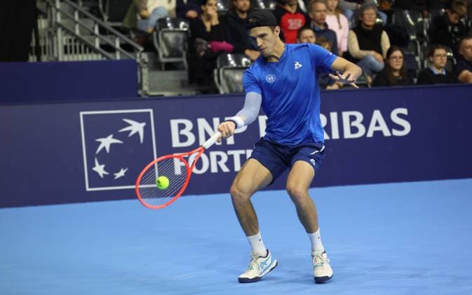 Hungarian Zsombor Piros pictured in action during the European Open ATP, Tennis Herren tennis tournament in Brussels, on Sunday 12 October 2025. This year s edition of the tournament is taking place from 12 to 19 October 2025. VIRGINIExLEFOUR  x136595843x