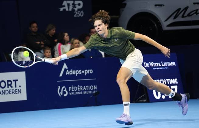 Belgian Alexander Blockx pictured in action during the European Open ATP, Tennis Herren tennis tournament in Brussels, on Sunday 12 October 2025. This year s edition of the tournament is taking place from 12 to 19 October 2025. VIRGINIExLEFOUR  x136596655x