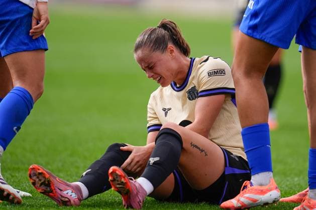 October 12, 2025, Madrid, Madrid, Spain: Ewa Pajor of FC Barcelona, Barca hurts during the Spanish Women League, Liga F, football match played between Atletico de Madrid and FC Barcelona at Centro Deportivo Alcala de Henares on October 12, 2025 in Madrid, Spain. Madrid Spain - ZUMAa181 20251012_zaa_a181_134 Copyright: xDennisxAgyemanx