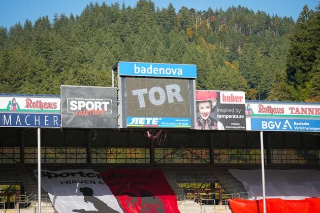 Fussball, Google Pixel Frauen-Bundesliga, 6 .Spieltag, 2025 2026, SC Freiburg vs. Eintracht Frankfurt, Dreisamstadion, Freiburg,: Selina Vobian (SC Freiburg, Frauen 10) Tor, Torjubel, Emotionen, Torschuss, Freude, Jubel, Freiburg Dreisamstadion Baden-Württemberg Deutschland Copyright: xFINLEYxMÖRCHx
