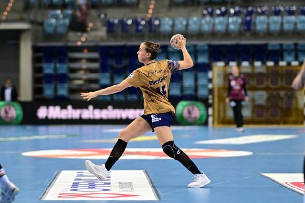 Handball I Frauen I Saison 2025-2026 I 1. HBF I 5. Spieltag I VfL Oldenburg - Buxtehuder SV I 12.10.2025 Enna Oberländer (15, Buxtehuder Sportverein) Oldenburg EWE Arena Niedersachsen Deutschland Copyright: xLobeca FelixxSchlikisx