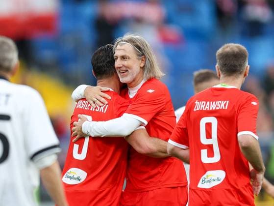 2025.10.12 Chorzow Pilka nozna Mecz Legend Polska - Niemcy N z Marcin Wasilewski radosc, radosc po golu, radosc po bramce, gol, bramka Kamil Kosowski Foto Sebastian Sienkiewicz PressFocus 2025.10.12 Chorzow Football Legends Match Polska - Niemcy Marcin Wasilewski radosc, radosc po golu, radosc po bramce, gol, bramka Kamil Kosowski Credit: Sebastian Sienkiewicz PressFocus NEWSPIX.PL --- newspix.pl POLAND OUT! 