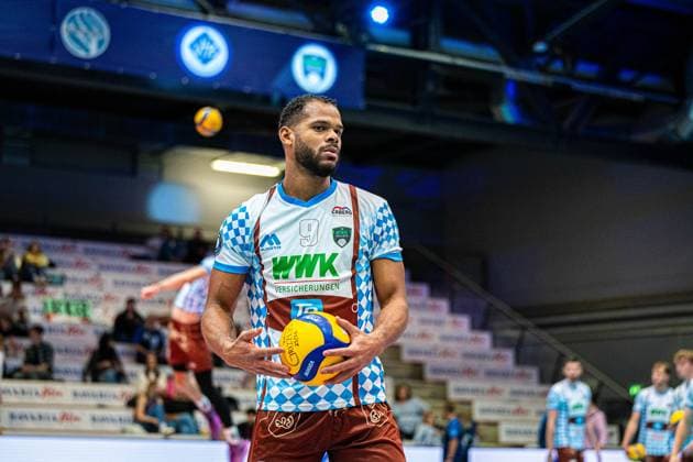 Volleyball I Herren I Saison 2025 2026 I Volleyball Bundesliga Ligacup I VfB Friedrichshafen - WWK Volleys Herrsching I 12.10.2025 Gustavo Oscar Bryan Ãvila (9, WWK Volleys Herrsching) Einzelbild Copyright: xLobeca Bjorn-OlexKehmx