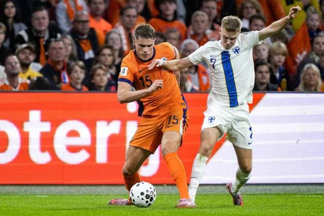 AMSTERDAM, 12-10-2025 , JohanCruyff Stadium , season 2025 2026 , FIFA World Cup, WM, Weltmeisterschaft, Fussball Qualifier between The Netherlands and Finland. Picture shows Netherlands player Micky van de Ven and Finland player Oliver Antman Netherlands - Finland  x31478999x Copyright: