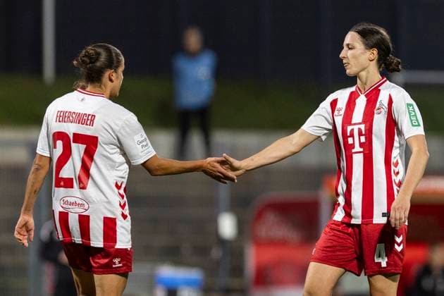 Google Pixel Frauen-Bundesliga: 1. FC Köln - Union Berlin; 12.10.2025 Laura Feiersinger (1. FC Köln, 27), Sara Agrez (1. FC Köln, 4) am 6. Spieltag der Google Pixel Frauen-Bundesliga im Spiel 1. FC Köln gegen Union Berlin am 12.10.2025 im Franz-Kremer-Stadion in Köln. Copyright: xBEAUTIFULxSPORTS Meuselx