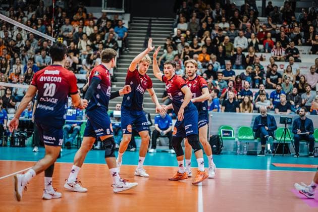Volleyball Herren Saison 2025 2026 Finale Liga Cup 2025 SVG Lüneburg vs. Berlin Recycling Volleys 12.10.2025 Die Mannschaft der SVG Lüneburg jubelt