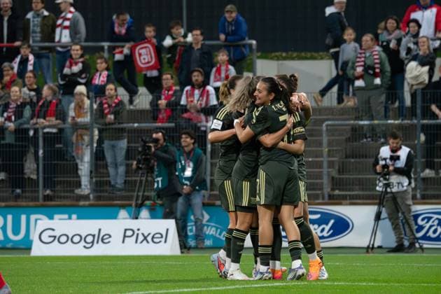 Players of Union Berlin celebrating the goal during the Google Pixel Frauen-Bundesliga between 1. FC Köln and Union Berlin at Franz-Kremer-Stadion in Cologne, Germany.  Copyright: xQianruxZhang SPPx Sportspressphoto_SPR41701