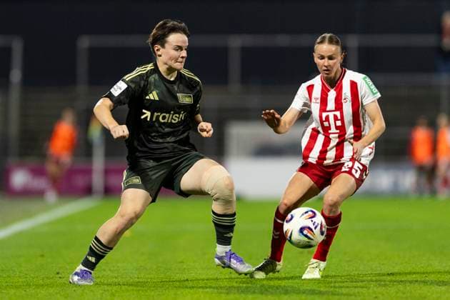 Google Pixel Frauen-Bundesliga: 1. FC Köln - Union Berlin; 12.10.2025 Laura Donhauser (1. FC Köln, 25), Tomke Schneider (Union Berlin, 2) am 6. Spieltag der Google Pixel Frauen-Bundesliga im Spiel 1. FC Köln gegen Union Berlin am 12.10.2025 im Franz-Kremer-Stadion in Köln. Copyright: xBEAUTIFULxSPORTS Meuselx