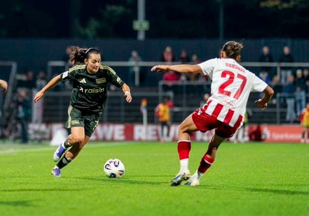 Athanasia Moraitou (1. FC Union Berlin, 77) 12.10.2025, 1. FC Köln - 1. FC Union Berlin, Fussball, Google Pixel Frauen-Bundesliga, GER, Köln, Franz-Kremer Stadion DFL regulations prohibit any use of photographs as image sequences and or quasi-video. Copyright: HMBxMedia xMarcoxBader