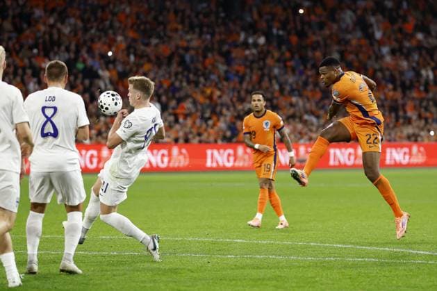 AMSTERDAM - (l-r) Robin Lod of Finland, Ville Koski of Finland, Denzel Dumfries of the Netherlands at the Johan Cruijff ArenA during the Dutch national team, Nationalteam s 2026 FIFA World Cup, WM, Weltmeisterschaft, Fussball qualifying match against Finland. ANP MAURICE VAN STEEN FIFA 2026 World Cup Qualifier 2025 2026 xVIxANPxSportx xxANPxIVx 539034256 originalFilename: 539034256.jpg