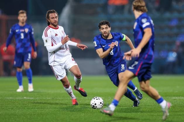 Croatia v Gibraltar - FIFA World Cup, WM, Weltmeisterschaft, Fussball 2026 Qualifier VARAZDIN, CROATIA - OCTOBER 12: Mateo Kovacic of Croatia runs with the ball during the FIFA World Cup 2026 qualifier match between Croatia and Gibraltar at Football Stadium Varteks on October 12, 2025 in Varazdin, Croatia.  MatijaxHabljak PIXSELL