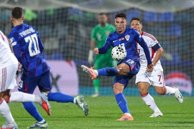Croatia v Gibraltar - FIFA World Cup, WM, Weltmeisterschaft, Fussball 2026 Qualifier VARAZDIN, CROATIA - OCTOBER 12: Nikola Moro of Croatia pass the ball during the FIFA World Cup 2026 qualifier match between Croatia and Gibraltar at Football Stadium Varteks on October 12, 2025 in Varazdin, Croatia.  MatijaxHabljak PIXSELL