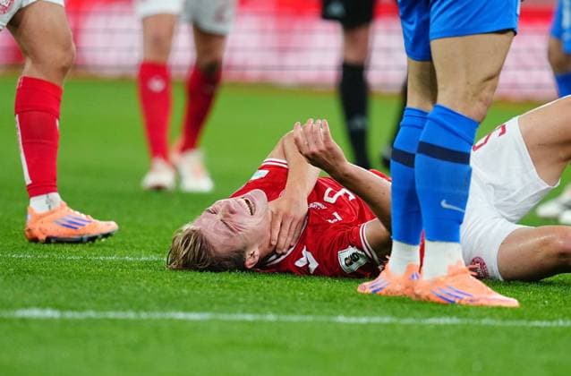 October 12 2025: Rasmus HoÂ¸jlund of Denmark on the ground during a World Cup Qualification game, Denmark v Greece, at Parken, Copenhagen, Denmark. Kim Price CSM Copenhagen Denmark - ZUMAc04_ 20251012_zma_c04_041 Copyright: xUlrikxPedersenx