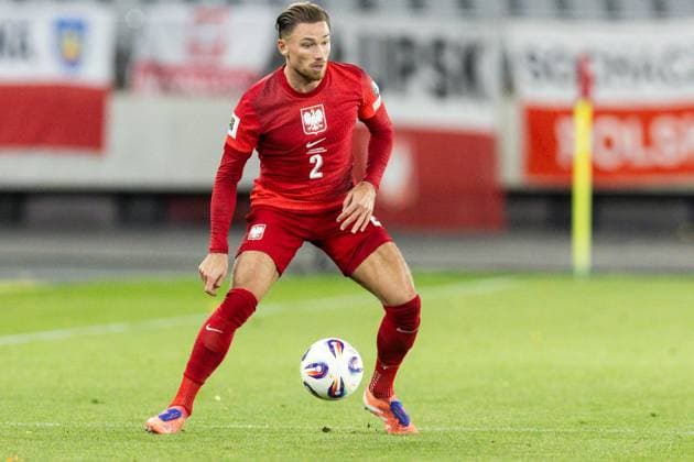 12th October 2025; Dariaus ir Gir& x117;no stadionas, Kaunas, Lithuania; FIFA World Cup, WM, Weltmeisterschaft, Fussball Qualifying Group G International Football, Lithuania versus Poland; Matty Cash (POL) controls the ball  FotoxOlimpik