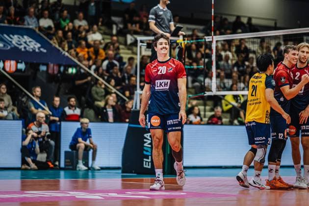 Volleyball Herren Saison 2025 2026 Finale Liga Cup 2025 SVG Lüneburg vs. Berlin Recycling Volleys 12.10.2025 Ethan Champlin ( 20 SVG Lüneburg) lächelt nach Punktgewinn
