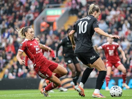 Vivianne Miedema (10 Manchester City) on the ball during the Barclays Womens Super League fixture between Liverpool and Manchester City at Anfield in Liverpool, England Copyright: xNataliexMincher SPPx Sportspressphoto_SPR41951