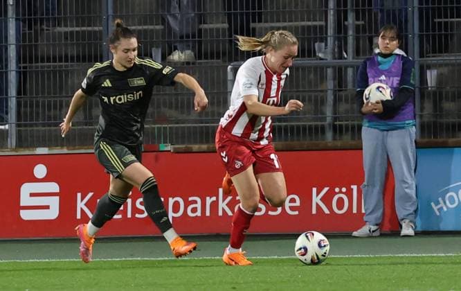 v.l. Sophie Weidauer (1. FC Union Berlin 09), Pauline Bremer (1.FC Koeln 11) GER, 1. FC Koeln Frauen vs. 1. FC Union Berlin Frauen, Fussball, Frauen-Bundesliga, 6. Spieltag, Spielzeit 2025 2026, 12.10.2025 (DFL DFB REGULATIONS PROHIBIT ANY USE OF PHOTOGRAPHS as IMAGE SEQUENCES and or QUASI-VIDEO). GER, 1. FC Koeln Frauen vs. 1. FC Union Berlin Frauen, Fussball, Frauen-Bundesliga, 6. Spieltag, Spielzeit 2025 2026, 12.10.2025 Koeln Copyright: xEibner-Pressefotox xThomasxStoeckerx EP_TSR